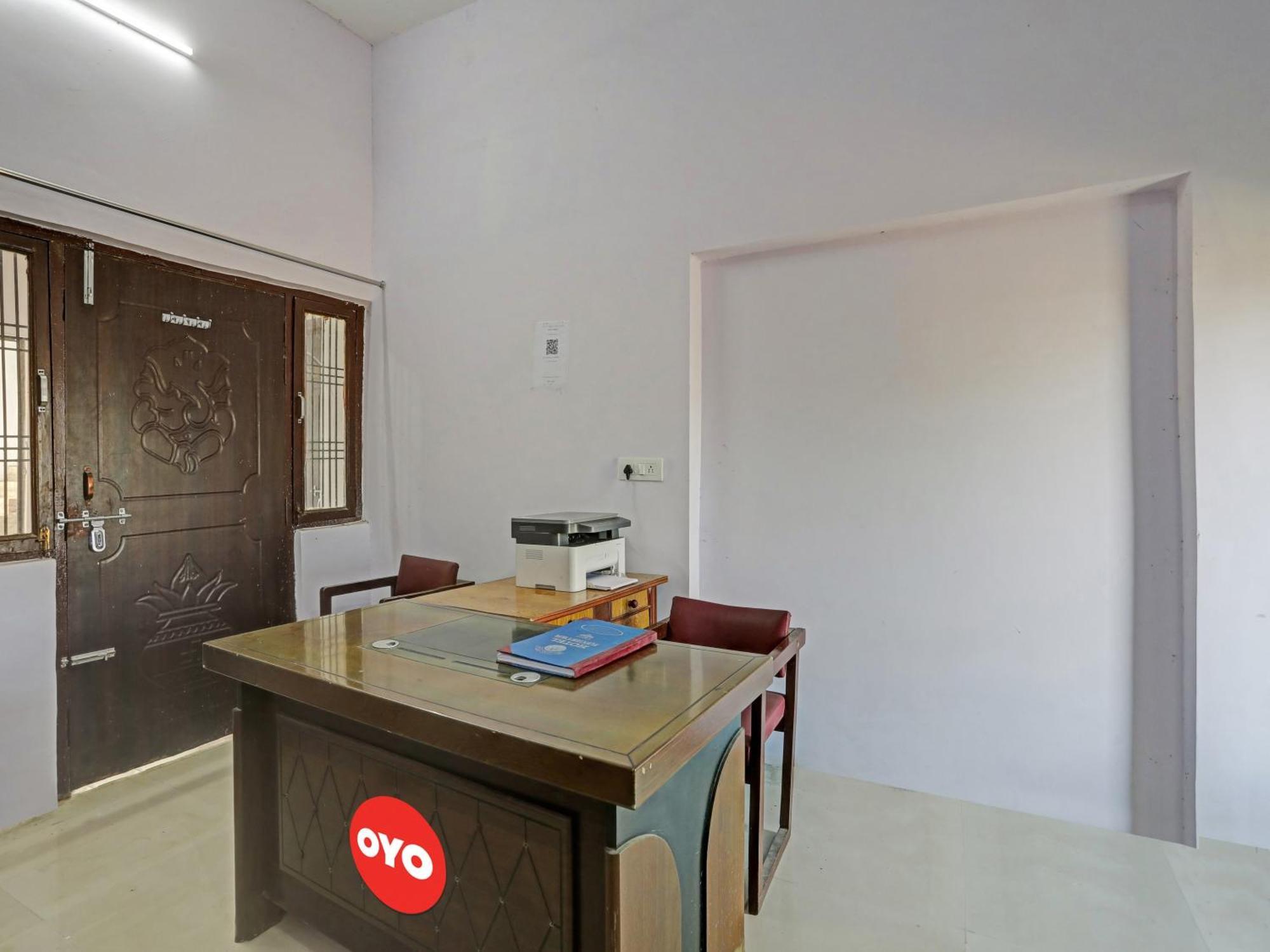 Super Hotel O Easy Stay Inn Lucknow Exterior photo