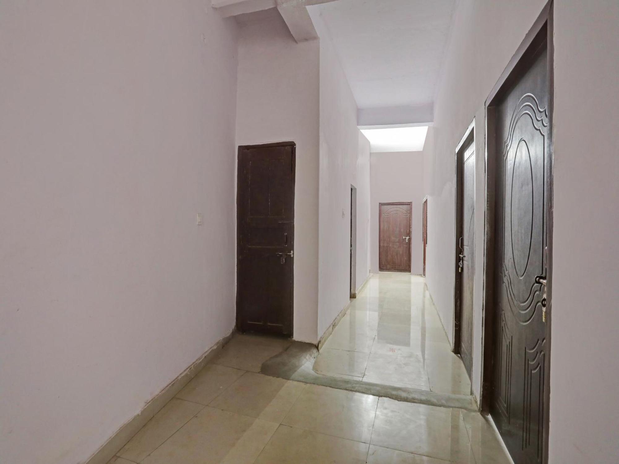 Super Hotel O Easy Stay Inn Lucknow Exterior photo